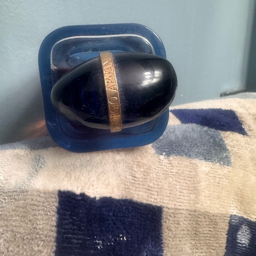 Giorgio Armani My Way Perfume - Blue and Pink - Picture 3 of 4